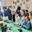 Ученики 2 и 3 классов школы 3 п. Полуночное посетили волонтёрское объединение «Тепло наших рук» и приняли участие в мастер-классе по изготовлению окопных свечей. - Администрация Северного управленческого округа